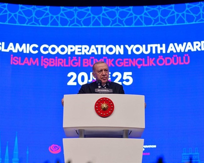 İSLAM İŞBİRLİĞİ GENÇLİK FORUMU BÜYÜK GENÇLİK ÖDÜL TÖRENİ İSTANBUL’DA DÜZENLENDİ
