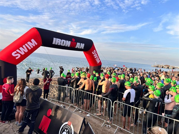 ANTALYA’DA IRONMAN 70.3 TÜRKİYE HEYECANI: 94 ÜLKEDEN 1800 SPORCUNUN KATILIMIYLA GERÇEKLEŞTİRİLDİ