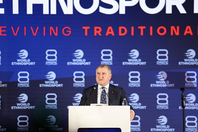 BAKAN BAK 8. ETNOSPOR FORUMU'NUN AÇILIŞINDA KONUŞTU